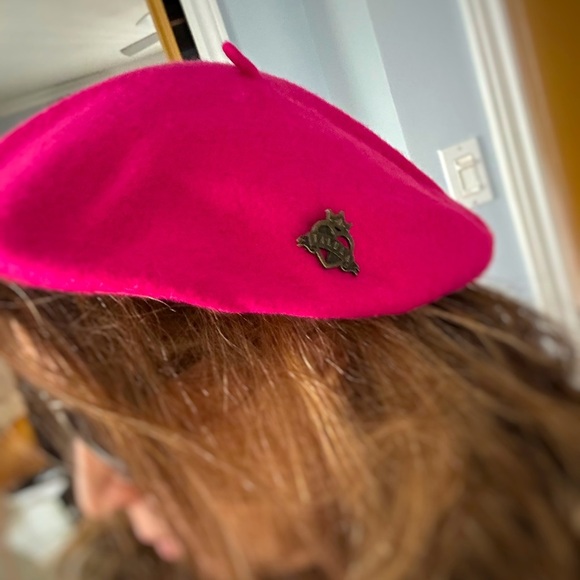 Talula Aritzia Raspberry/Fuchsia Beret - Picture 4 of 5